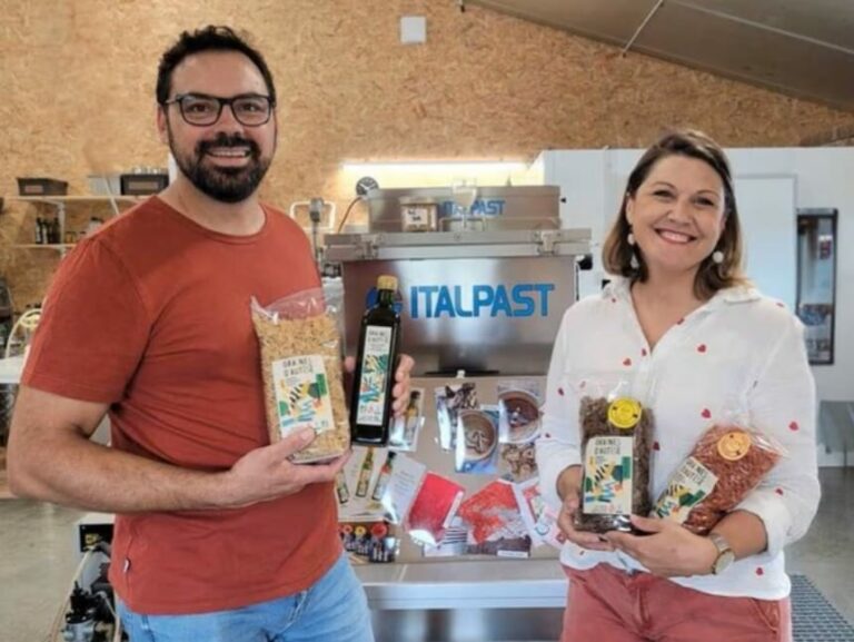 Charlène et Florent : Pastiers, Mouliniers et surtout Fermiers :-)